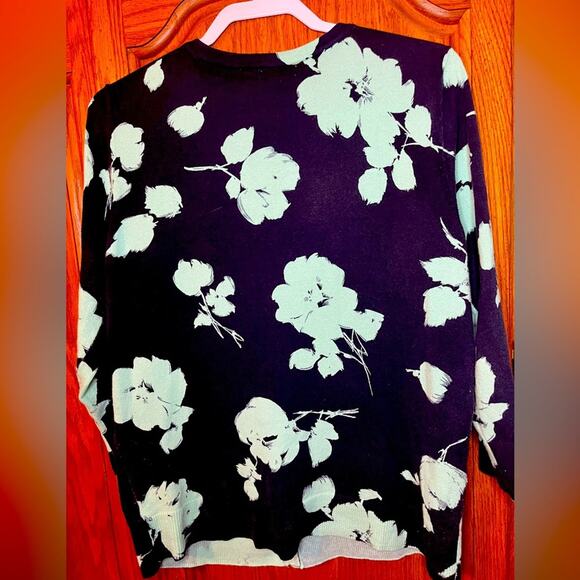 Aqua and Navy Floral Cardigan Size XXL - Picture 4 of 5